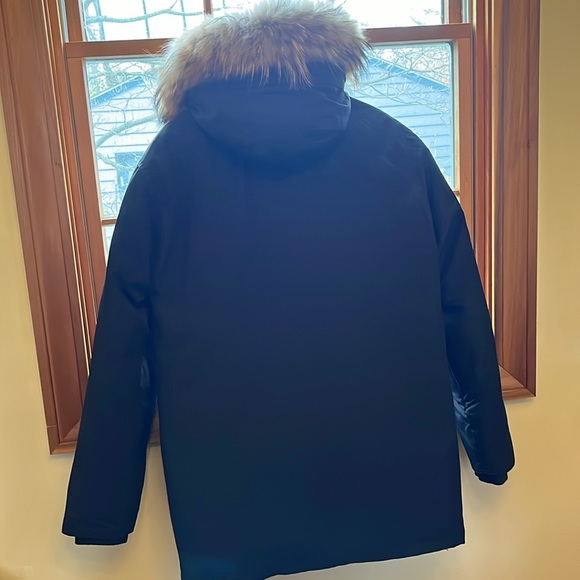 Canadian Classics Italian Men's Hooded Down Coat with  Fur Trim. - Picture 16 of 16